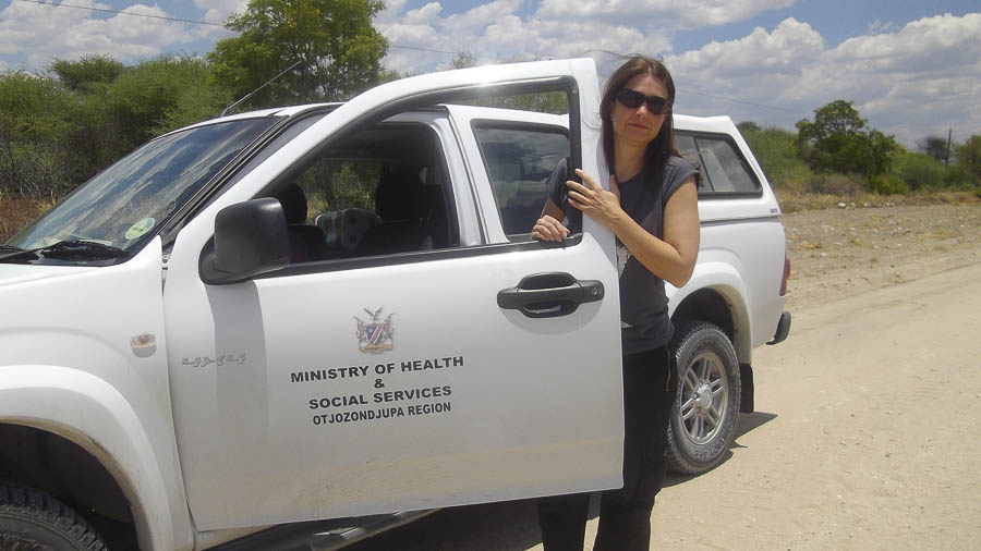 Miriam Vierthaler mit DWLF (Zahnärzte ohne Grenzen) in Namibia